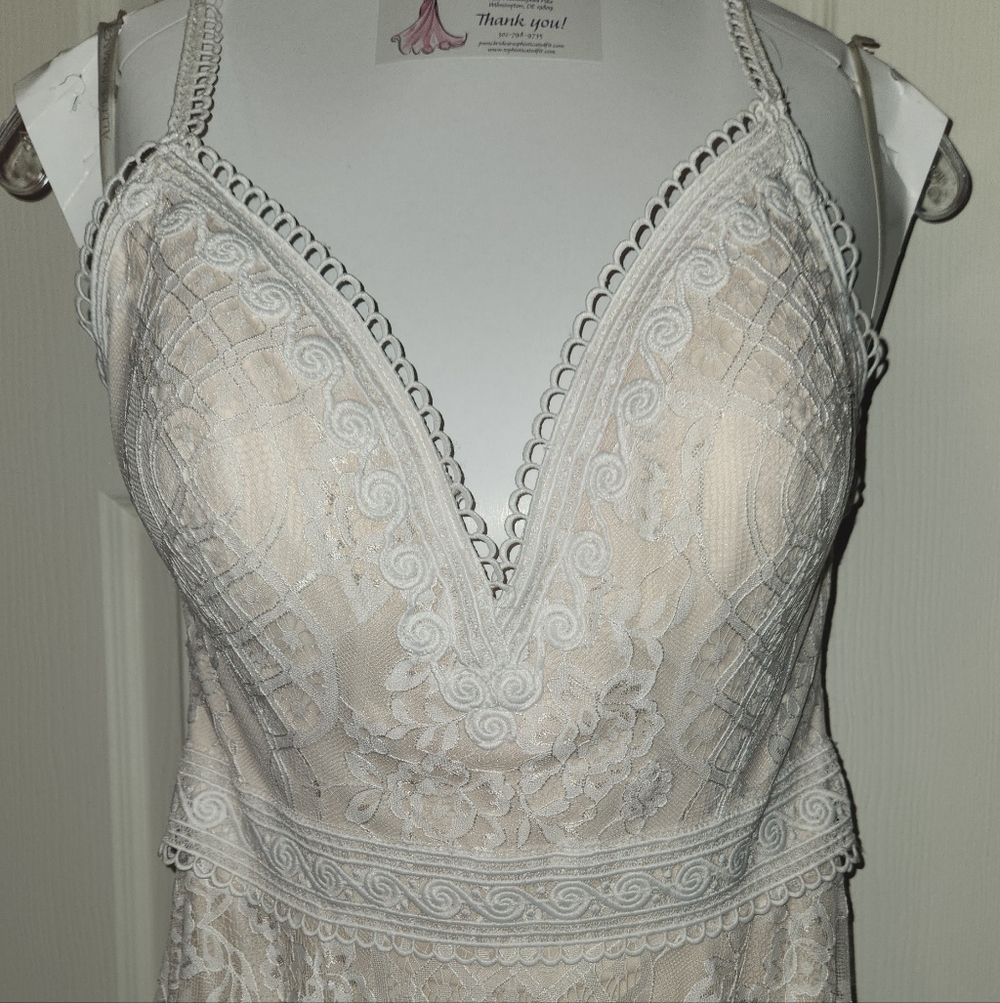 Allure Romance 3217 Sample Sale Wedding Dress